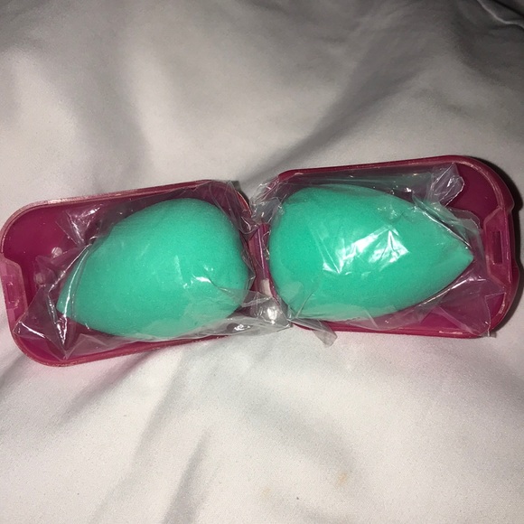 Gave to my sister ! Sales on here are deaddddd - Picture 5 of 8